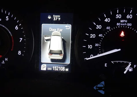 2015 Toyota Sienna Xle 8 Passenger from USA, damaged, VIN 5TDYK3DC0FS555443